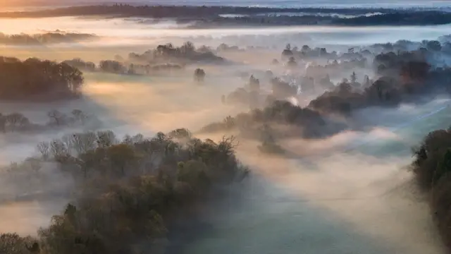 2025-12-Dec_1st_Robin Shaw_Wednesday morning rush hour Hursley_31 likes